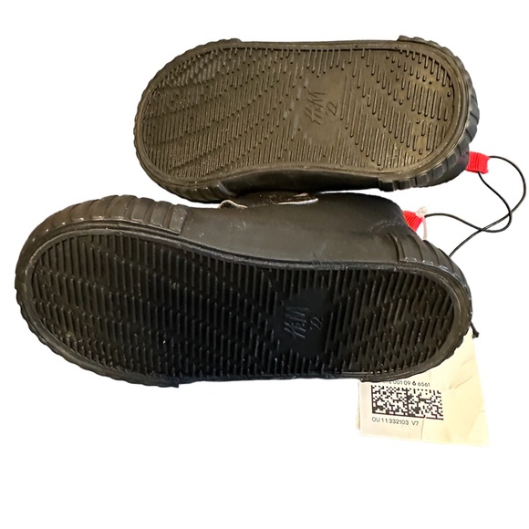 Mickey Mouse shoes - Picture 9 of 9